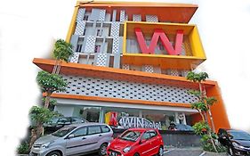 Hotel The Win Surabaya